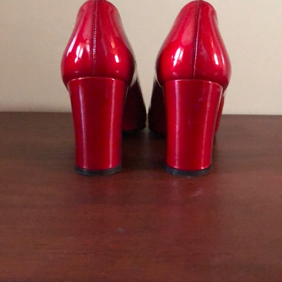 Stuart Weitzman Patent Leather Designer Pumps - Picture 4 of 5